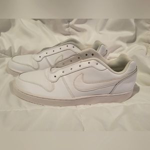 Nike / White Ebernon Low / Mens 9